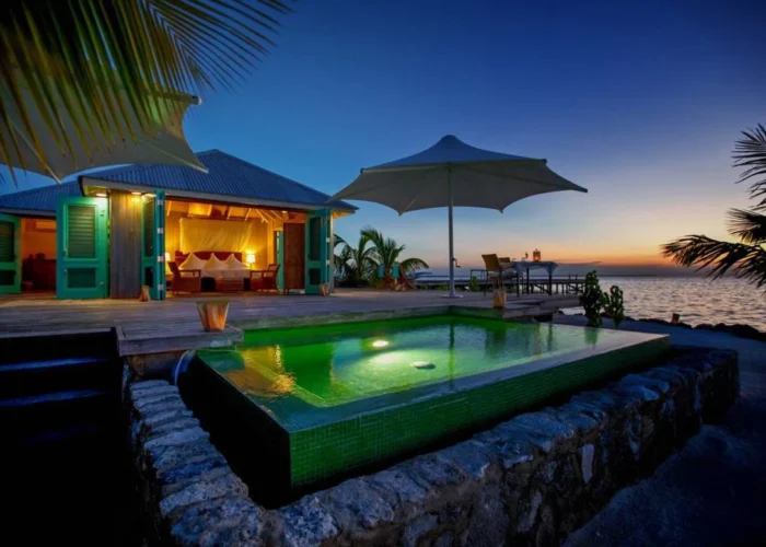 Belize Cayo Espanto plunge pool Belize Cayo Espanto plunge pool