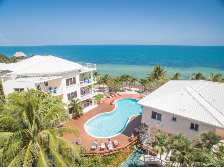 Belize Laru Beya front