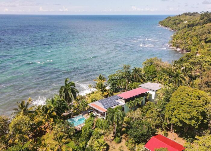 Panama Bird Island pool ocean