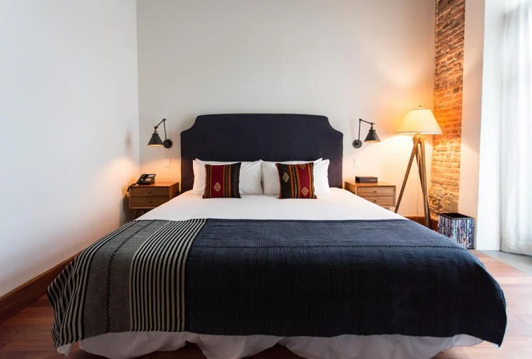 Panama Las Clementinas front